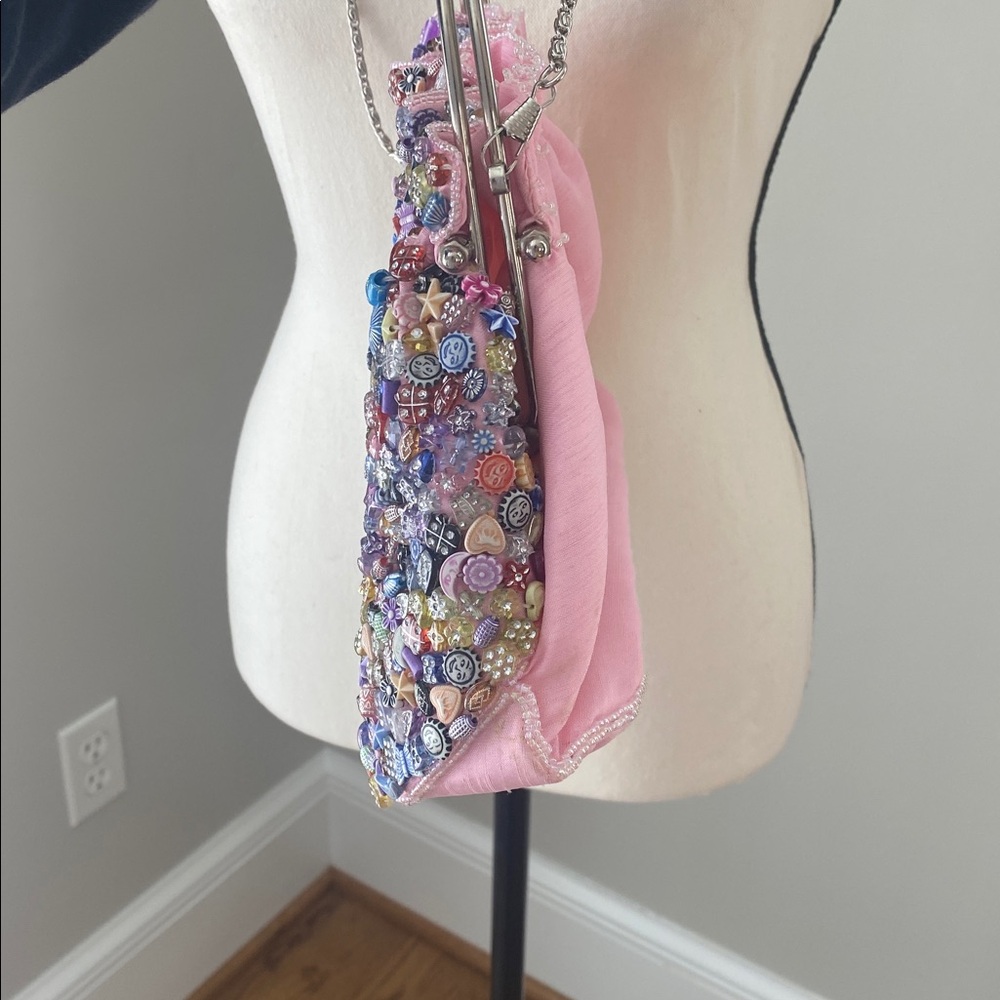 Vintage La Viola fun beaded crossbody handbag kiss closure pink sateen quirky - Picture 4 of 13